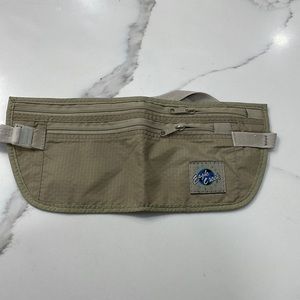 Eagle Creek Undercover Hidden Pocket Money Belt Hiking Tan.